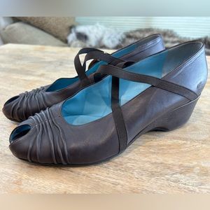 Thierry Rabotin Brown Leather Criss-Cross Wedges Size 39 (US 8/8.5)